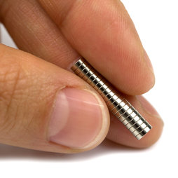 S-04-01-N, Schijfmagneet Ø 4 mm, hoogte 1 mm, neodymium, N45, vernikkeld